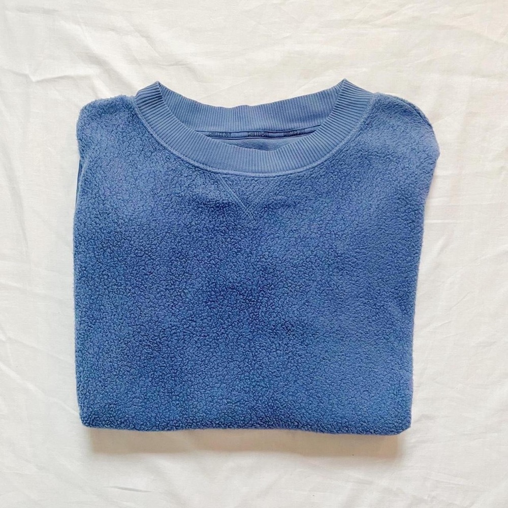 aerie navy blue fuzzy oversized sweatshirt🫐